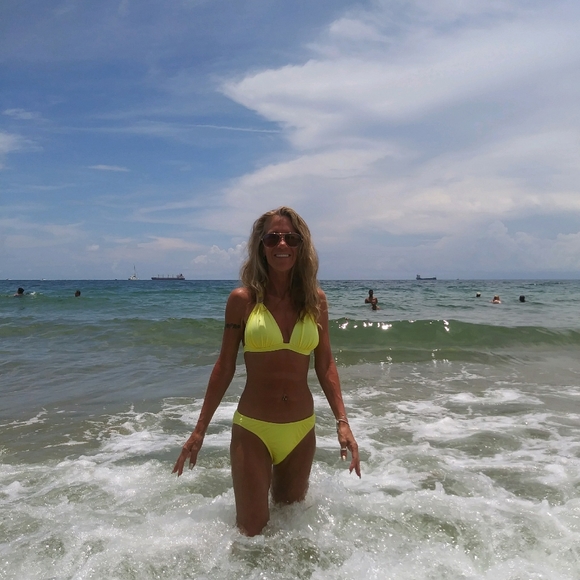 Meet your Posher, Kim - Picture 2 of 8